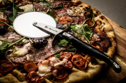 LAGUIOLE SDV-624450 Premium - kr�ja� na pizzu s doskou (3)
